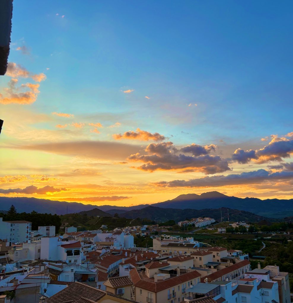 danithrones's tweet image. Las vistas de nuestra casa no están pagadas😍🧘🏼🫶🏻