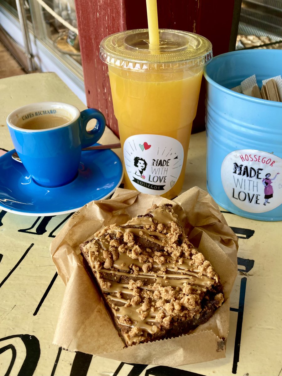 Petit #café du matin, jus d’orange pressé et brownie au spéculos : c’est bien quand c’est MADE WITH LOVE ! 
#CoffeeLover #CoffeeTime 
#OceanLife #withlove