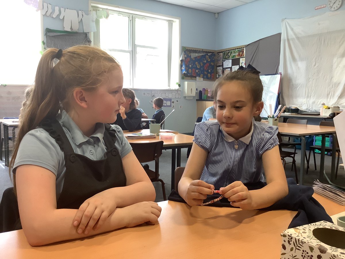 MrsRB_Thatto's tweet photo. Ahead of mental health awareness week, we asked each other how we are feeling today.  When was the last time you asked someone how they are and really listened…#ThattoPrim_4RB #ThattoPrim_PSHE https://t.co/Jg29WcEUVT