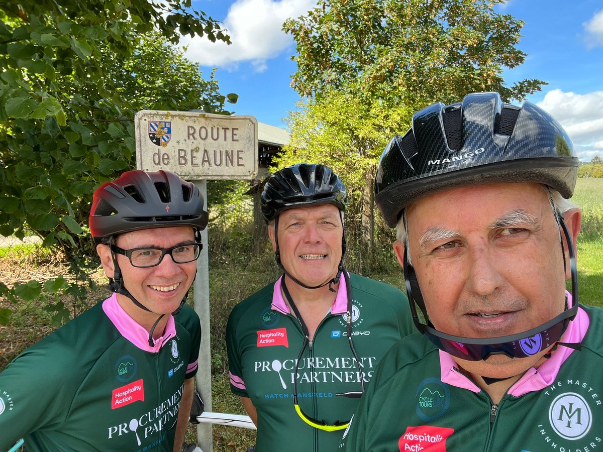 Looking forward to catching up @sbowery1 @GoldKeyMedia as we cycle @HospAction Cotwolds Cycle Challenge on Monday @Calcot_and_Spa @Whatley_Manor @The_Pig_Hotel If you would like to support 👇👇👇🚴hospitalityaction.enthuse.com/pf/simon-numph…