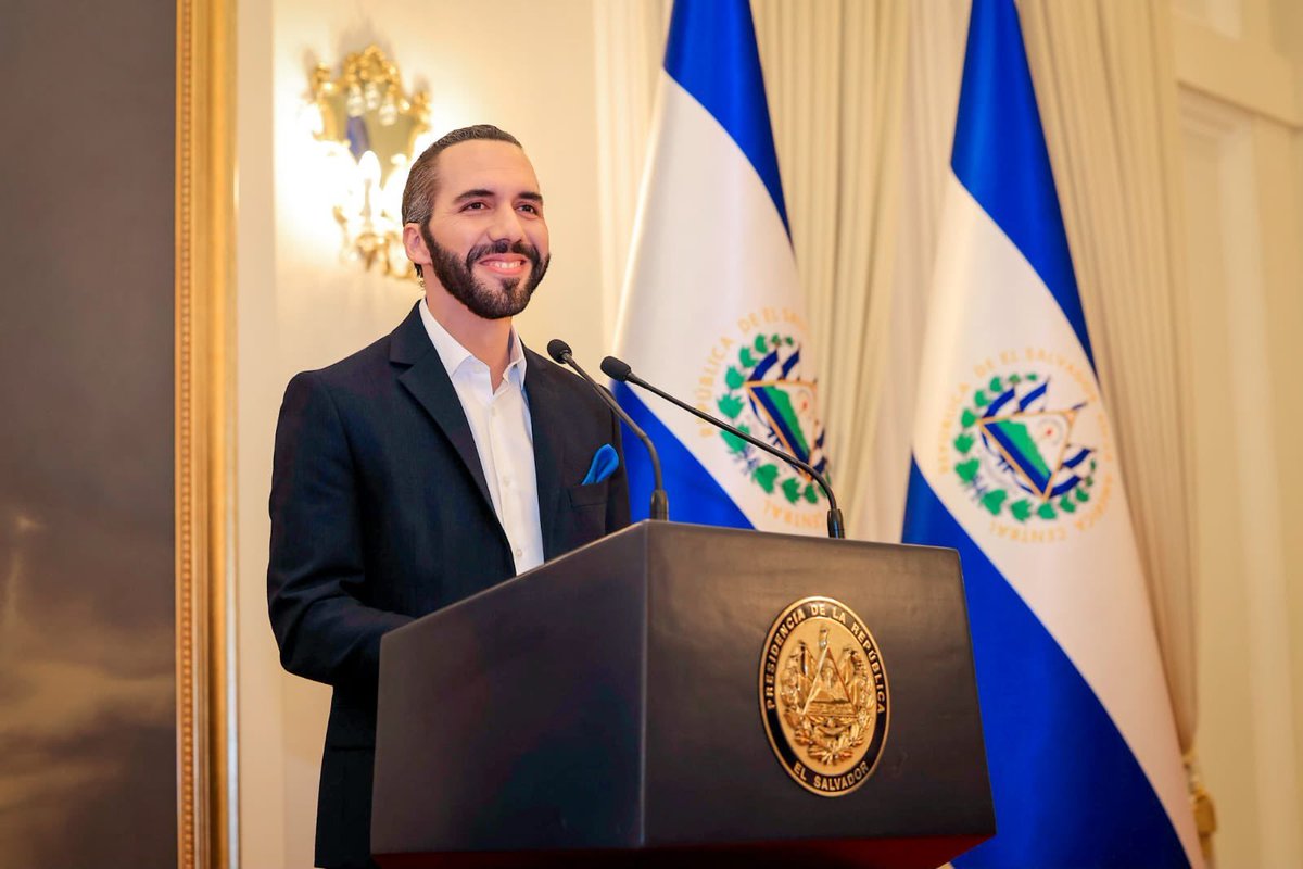 Diario El Salvador tweet media