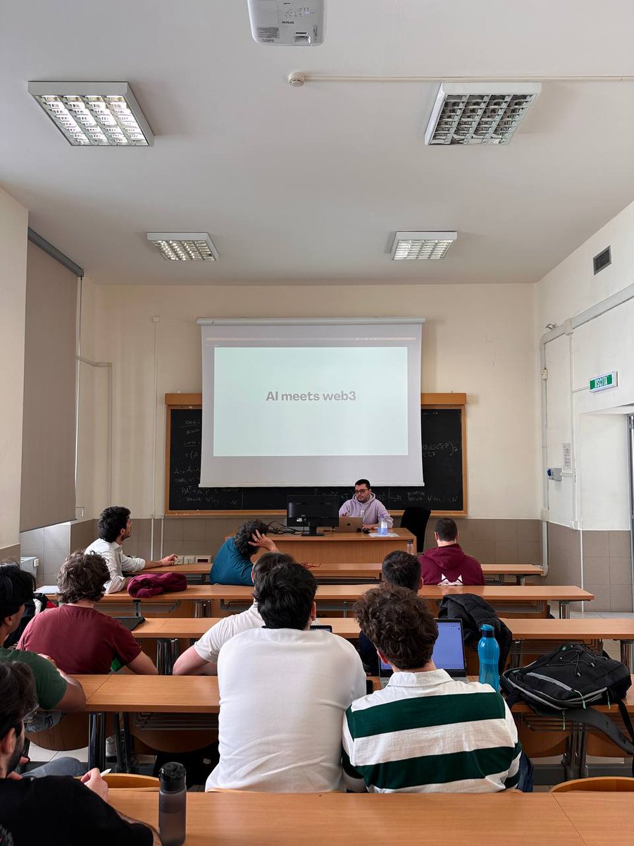 yesterday I came back to @SapienzaRoma university for the second year in a row with the @urbeEth gang.

 this time, my lecture was about the intersection between AI and web3, what the future could look like, and what are the challenges in this amazing space. ⚡️