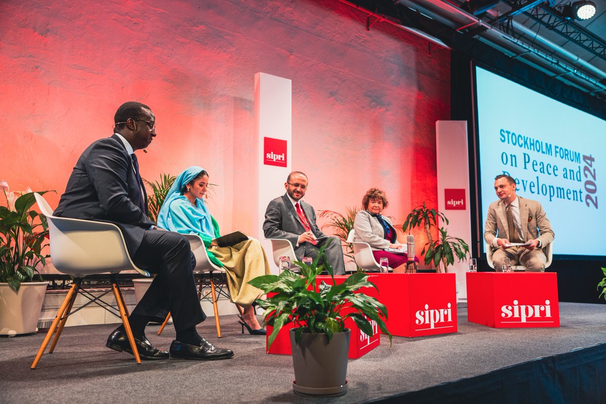 Did you miss SIPRI’s live stream for the plenary session of the 2024 #SthlmForum on ‘Rethinking conflict prevention’? Watch here➡️youtu.be/xwQiM6SRQuY 🎙️@majedalansari, @ikakoma , @CatrionaLaing1 and Heela Yoon, with moderator @thinkper Photo: @FBAFolke