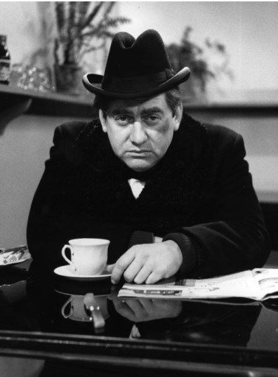 DMUSpecialColls's tweet photo. 🎉Celebrating 100th birthday of comedy legend, Tony Hancock with the announcement that the collection of #tonyhancockappreciationsociety is to come to @dmuleicester 🎉
More on our blog: https://t.co/FESWp3IHzO
#hhh #THAS #comedy @LeicsComedyFest @CATHResearchDMU @LibraryDMU https://t.co/9PYHo5SeaC