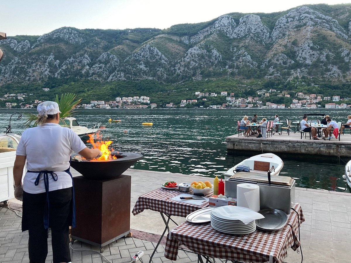 uatcnews's tweet photo. Can you imagine savoring a delightful meal🍝by the bay in Kotor🌊? With majestic mountain views set against the crystal clear blue waters of Kotor Bay, and the aroma of barbecue wafting in the breeze, you're sure to be captivated by the moment.😌#BornforAdventure https://t.co/a2ibbKUGZy
