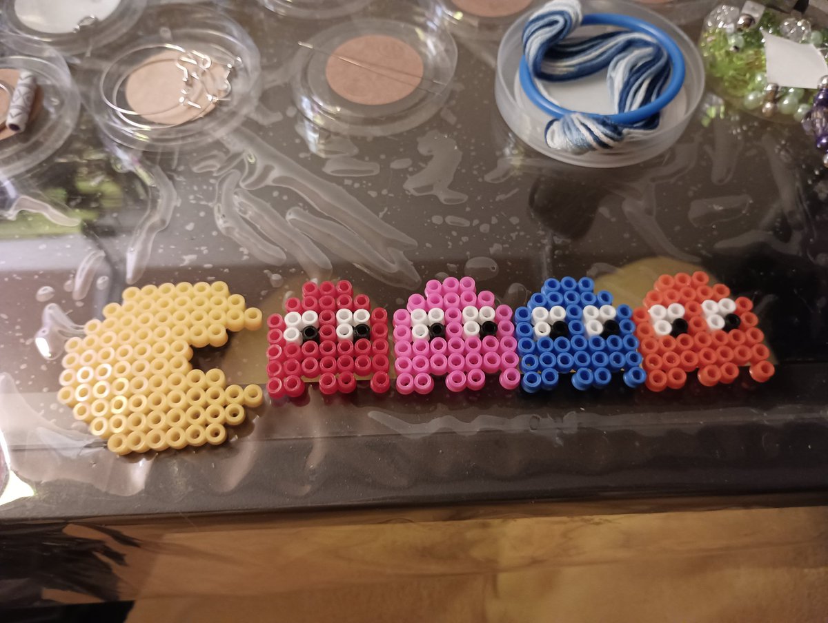 #pacman #magnet #decoration #deco #decohome #videogames #videogametheme #aimant #décorationdemaison #decomaison #faitmain #handmade #handmademagnets #aimantfaitmain #ironingbeads #perlearepasser