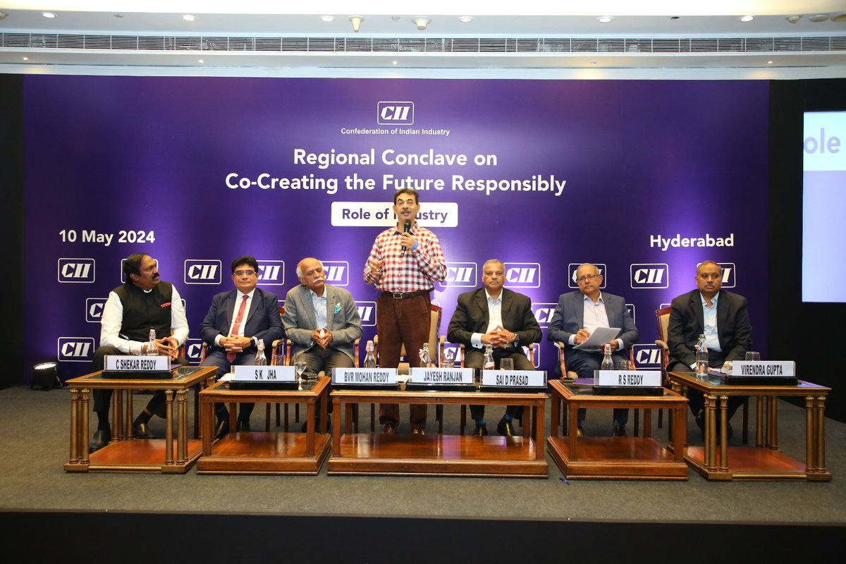 Dr @jayesh_ranjan, IAS., Special Chief Secretary – Industries & IT Depts, Telangana Govt delivered the Inaugural Address and @CMD_MIDHANI, Chairman & MD, @MidhaniLtd & @BVRMohanReddy, Past Chairman, @CII4SR & Founder Chairman, @Cyient addressed the participants with their (1/2)