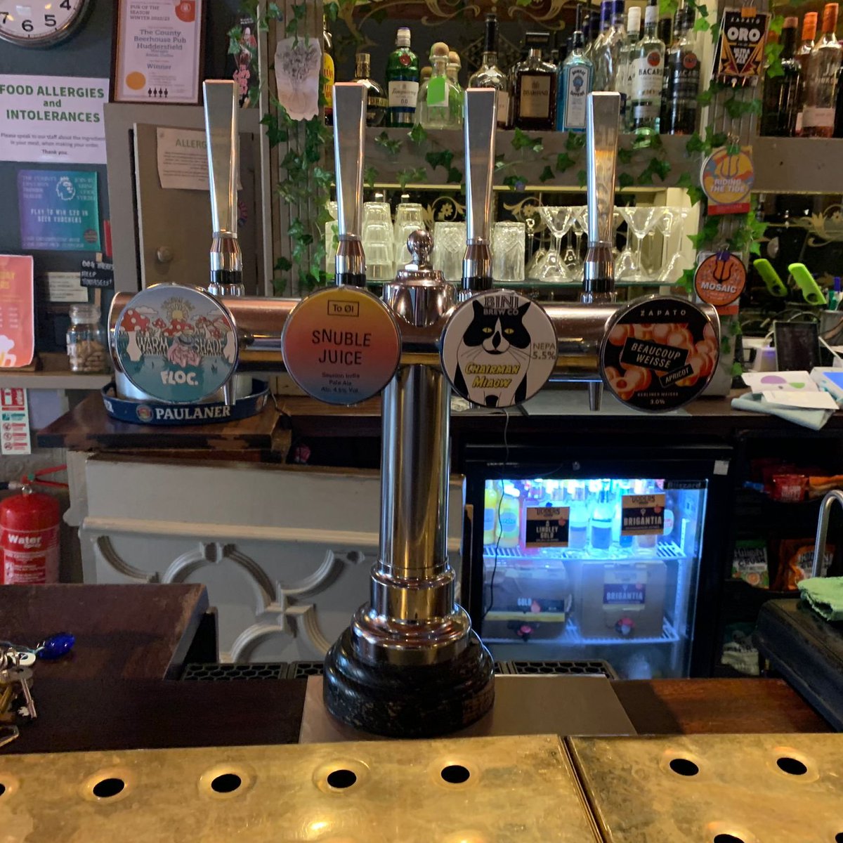 Beers on the bar to start off the weekend, a couple of new faces and your last chance to grab a few of these beauts including our last ever cask of Squawk ;-; #RealAle #CraftBeer #County #Huddersfield #BeerhousesPubs