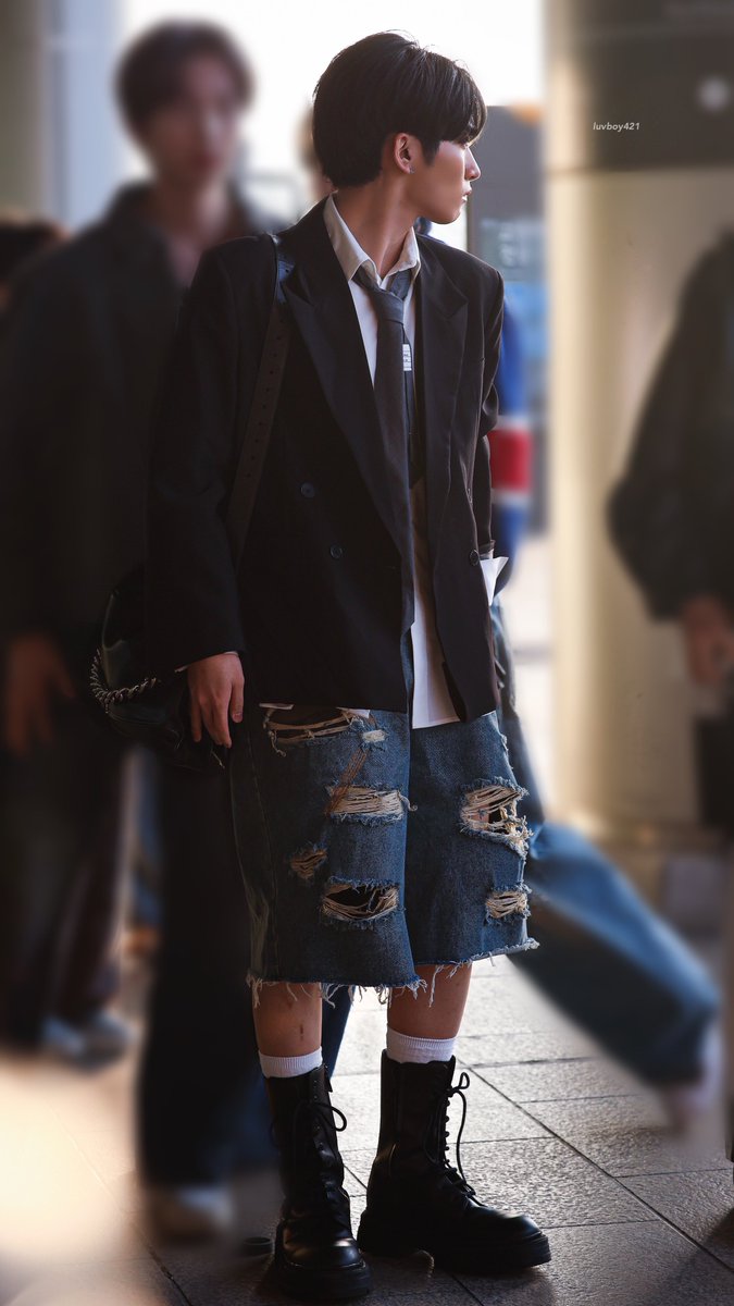 luvboy421's tweet photo. 240510 #제프 꾸밈농도421의 오오티디 #JEFF #이펙스 #EPEX #이재호 https://t.co/i0rQ9Bw0gq