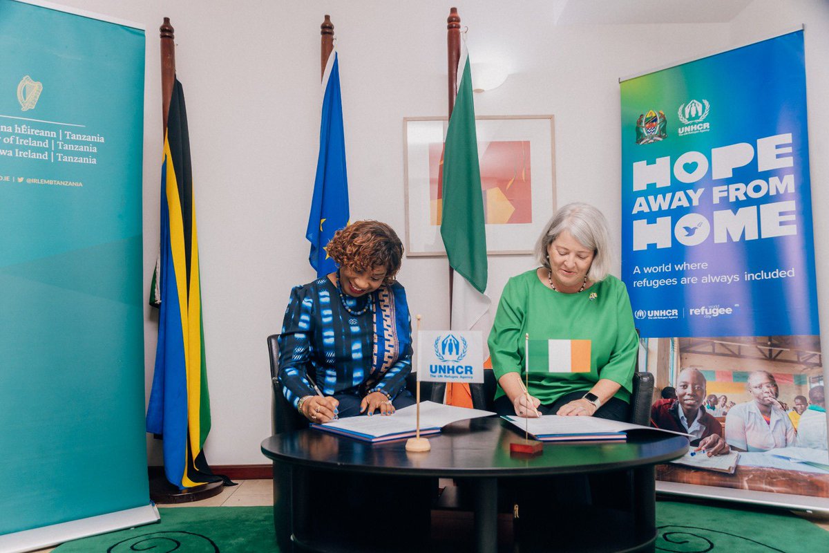 Today @IEAmbDar and I signed a new EUR 800,000 partnership agreement providing protection and assistance to refugees & asylum seekers in Tanzania. 🙏Many thanks from @UNHCRTanzania to the people & Govt. of Ireland 🇮🇪 for your unwavering support for refugees in 🇹🇿.