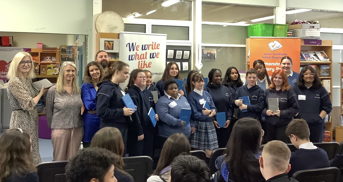 Leon Dunne, writer-in-res @cdetbscc & @jcsplibraries & the words of our amazing student writers, who showcased their talent @ellenfieldcc yesterday! 👏🏽👏🏽👏🏽