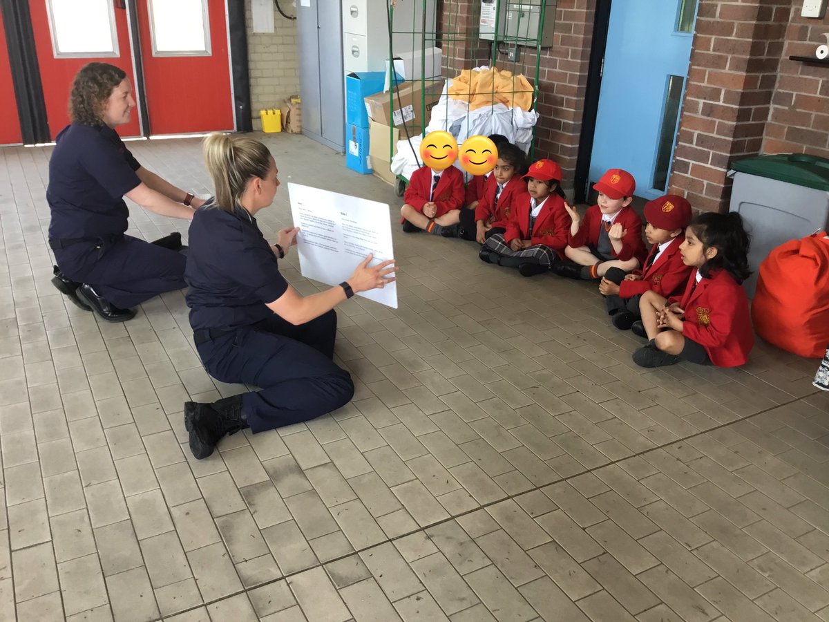 SJC_Infants's tweet image. What a fantastic morning #SJCR5 had at Roath Fire Station! Thank you to Fire Officer Sinead for such a warm welcome! 🔥🔥🔥🔥 #SJCInfants #SJCReception @SWFireandRescue