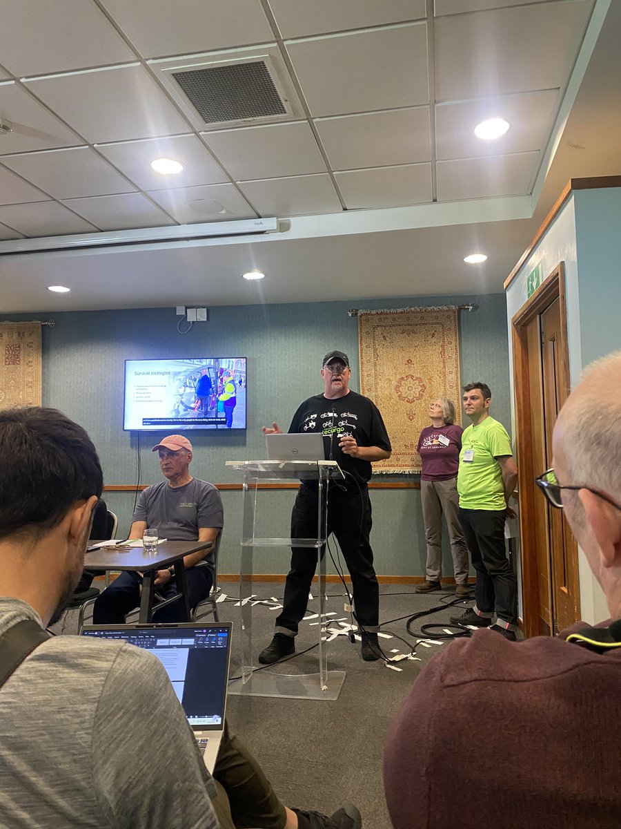 Dream Team at #cargobikesummit <a href="/EcargoC/">eCargo Colchester</a> <a href="/KeertCargo/">KeertCargo</a> <a href="/BSERickshaw/">Bury St Edmunds Rickshaw</a> (and Tristan from <a href="/FullyChargedUK/">Fully Charged</a> #photobomb) #watchthewires 🫣