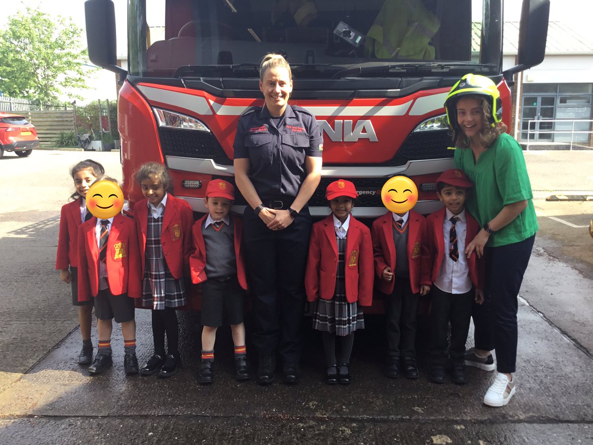 SJC_Infants's tweet image. The new #SJCR5 fire fighter recruits! 🔥🔥🔥 @SWFireandRescue #SJCInfants #SJCReception