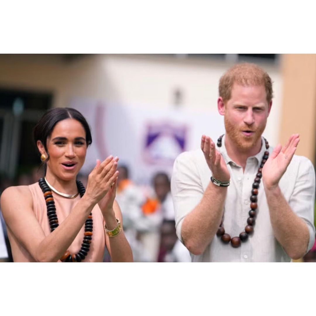 instablog9ja's tweet image. Jubilation erupts in the streets as Prince Harry and Meghan arrive Nigeria for a 3-day visit

Prince Harry and Meghan Markle have arrived in Nigeria for their 72-hour tour to promote the Invictus Games

They arrived on Friday after boarding the British Airways overnight flight to…