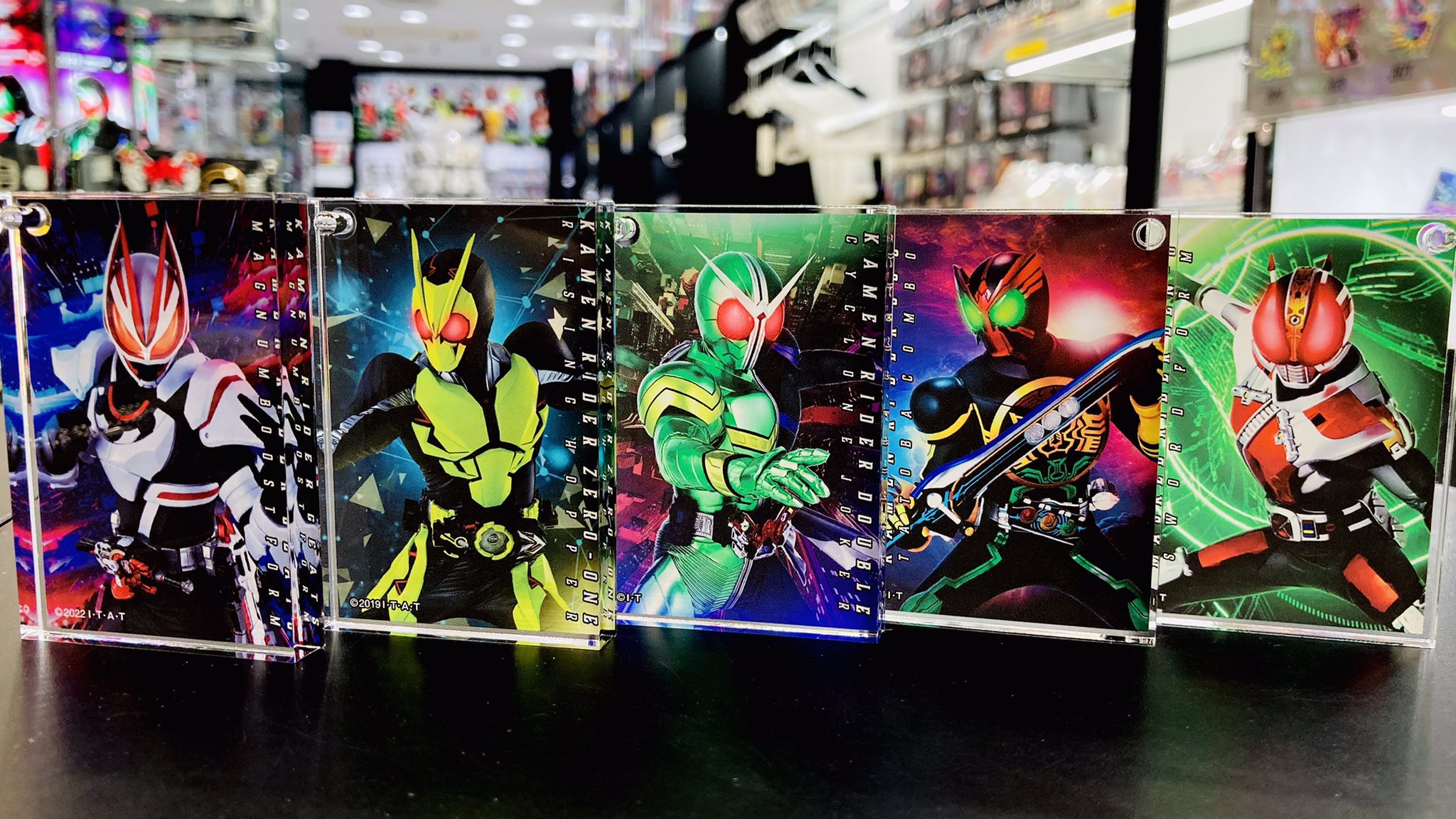 定価以下匿名配送！仮面ライダーストア限定 仮面ライダー