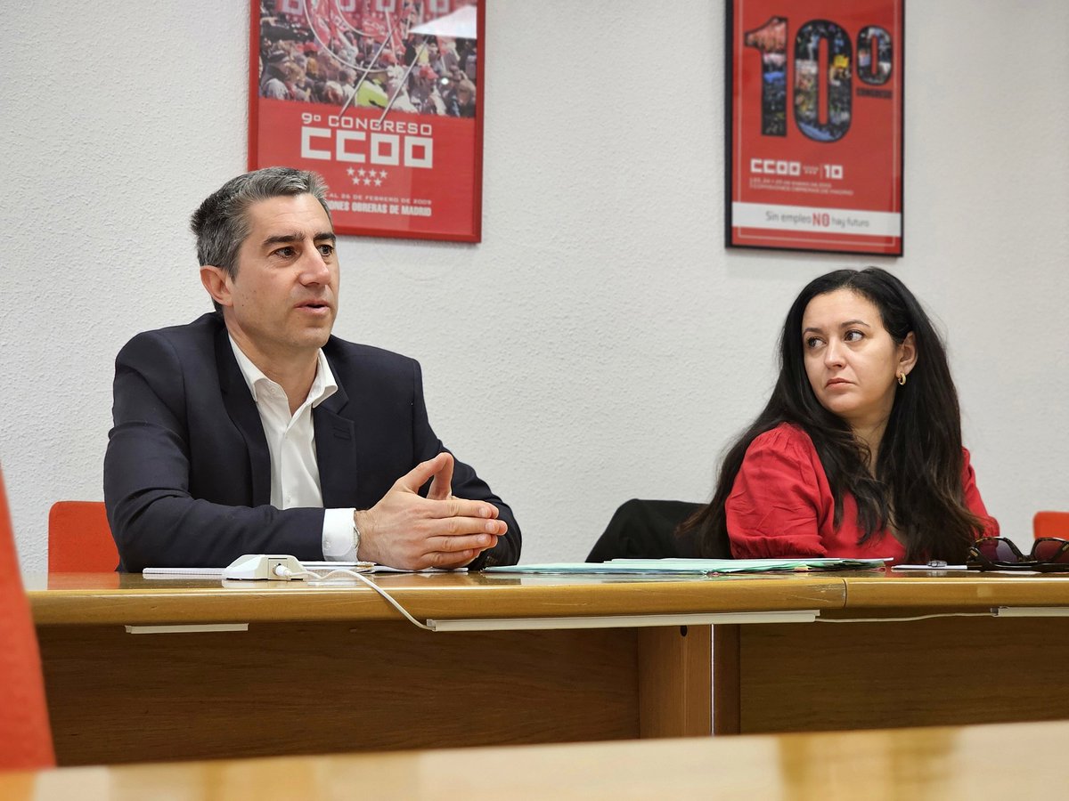 Échange avec @UnaiSordo, secrétaire général du syndicat @CCOO, l'équivalent de la CGT en Espagne et @faguadoq. Ici en quelques années, le taux de contrats temporaires a fortement baissé, et au contraire les CDI représentent désormais une part importante des contrats signés.