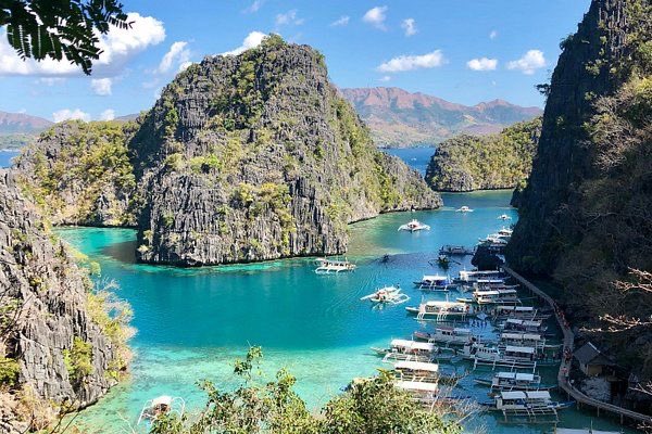 Twin Lagoon
Philippines