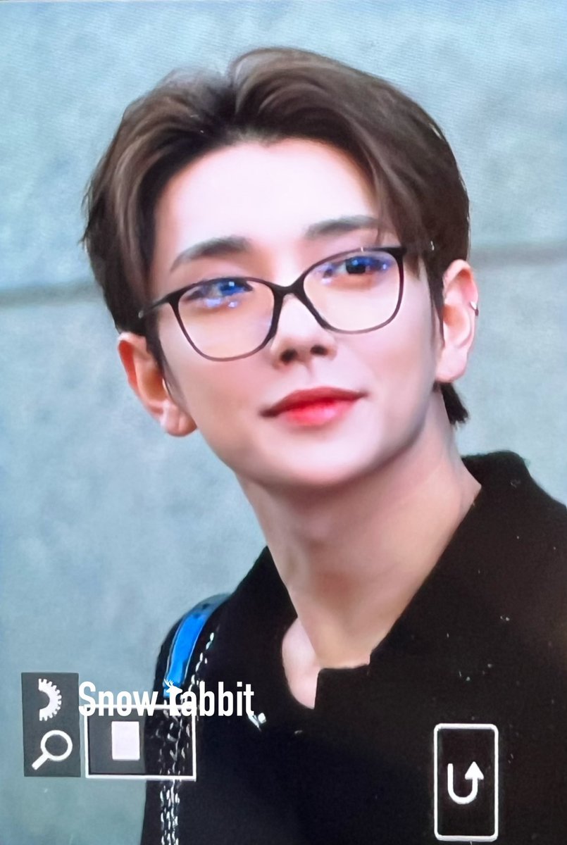 Joshua found a perfect shape of eyewear that suits him 😍😍😍