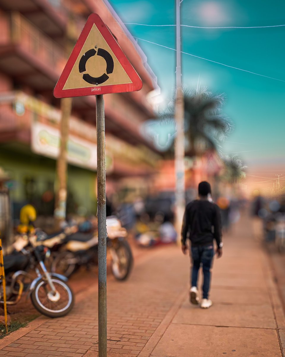 Decided to take a walk and do some street photography since Enumerators are striking 😂
<a href="/nbstv/">NBS Television</a> <a href="/CapitalFMUganda/">Capital FM Uganda</a> <a href="/NRMOnline/">NRM Party</a> <a href="/PatRobertLARUBI/">Pat Robert LARUBI</a> <a href="/ChrisOchen1/">K𝗿𝗶𝘇 ᒍ𝘂𝗱𝗲 🇦🇺🇺🇬</a> <a href="/MegafmGulu/">Mega Fm Gulu</a> <a href="/ubctvuganda/">UBC UGANDA</a> <a href="/WHOUganda/">WHO Uganda</a>