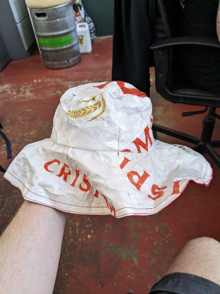 This might just be one of the coolest things we've seen our malt sacks turned into! Would you rock this Crisp Malt Bucket Hat? 🤠

Created by the super talented Danny at @staggeringbeer 😎🍻