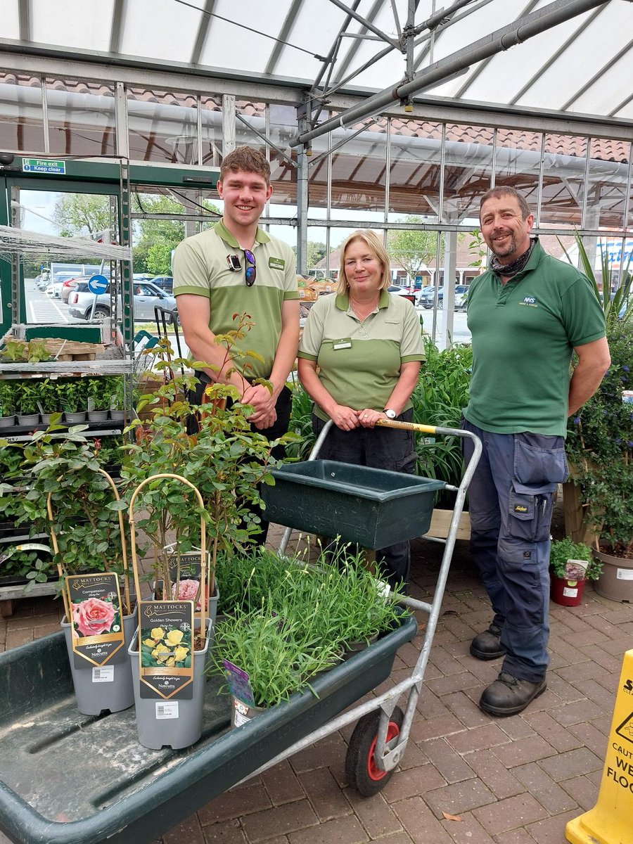 Thank you so much from #BCHCCharity to @Notcuttsuk for your delightful donation of climbing roses, lavender plants, and wildflower seeds to help us enhance garden spaces for patients & staff at Moseley Hall Hopsiptal. They're sure to brighten everyone's day, thank you!