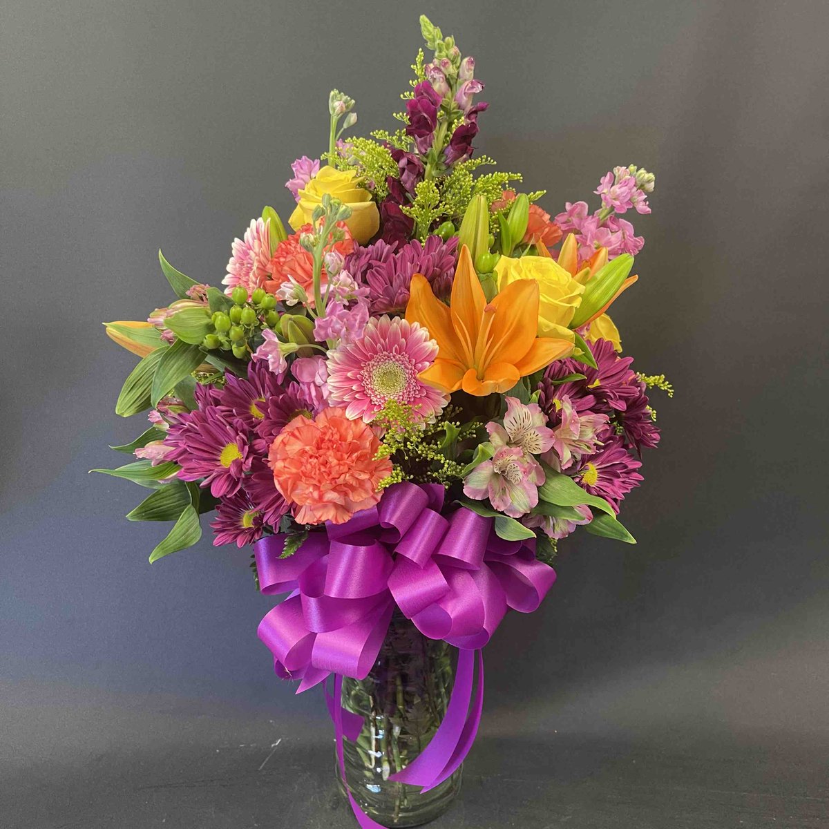 Flowers make the moment... Let us make a moment for you, at Stein Your Florist Co.  steinyourflorist.com
.
.
#steinflorist #steinyourflorist #flowers #florist #flowershop #floristry #shopsmall #shoplocal #smallbusiness #phillyflorist #philadelphiaflorist #NJflorist