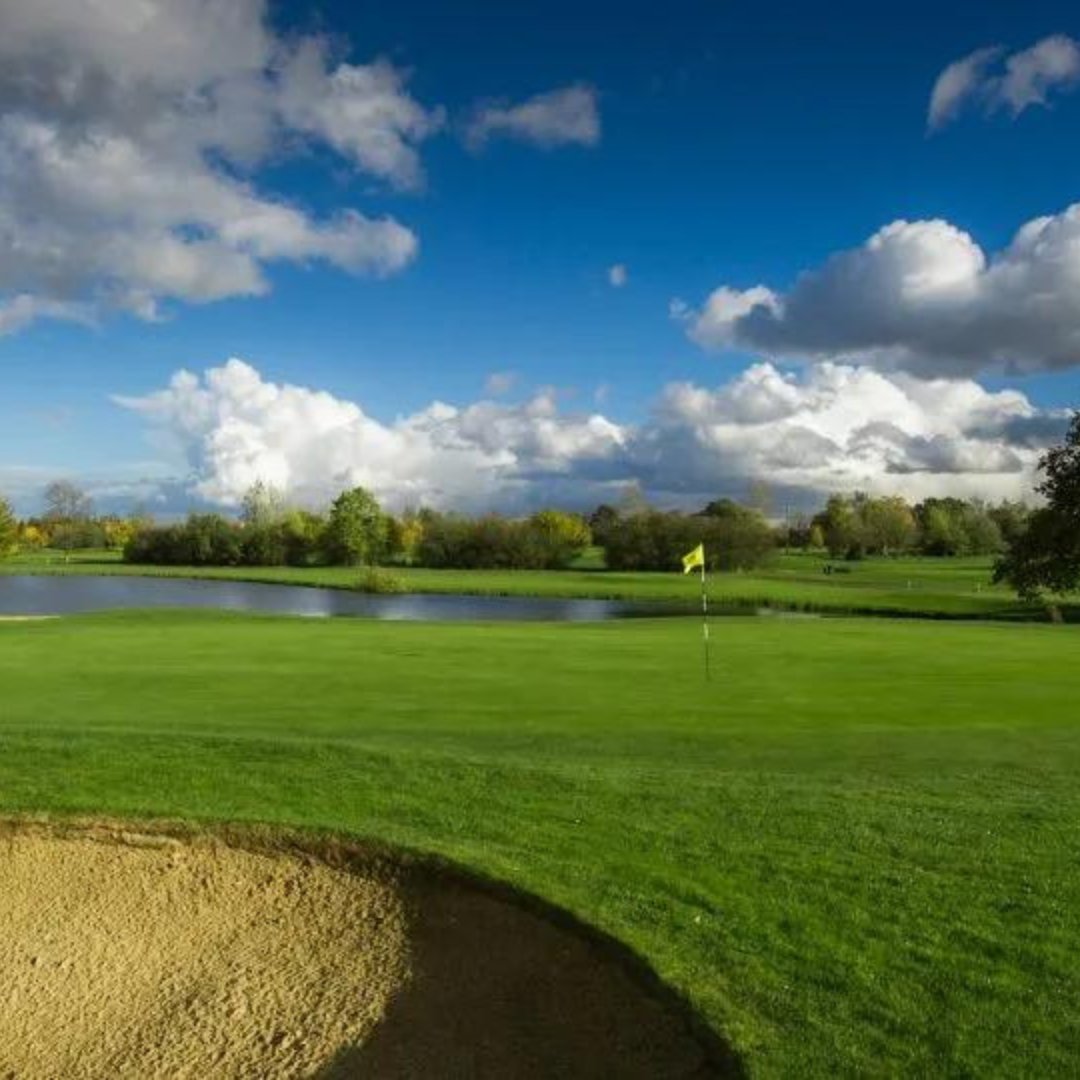 Ready to take your golfing experience to the next level? Now’s the perfect time to become a member at Stapleford Abbotts Golf Club. Escape the hustle and bustle of life and reconnect with nature on our championship golf course. staplefordabbottsgolf.co.uk #romford #essex #A12