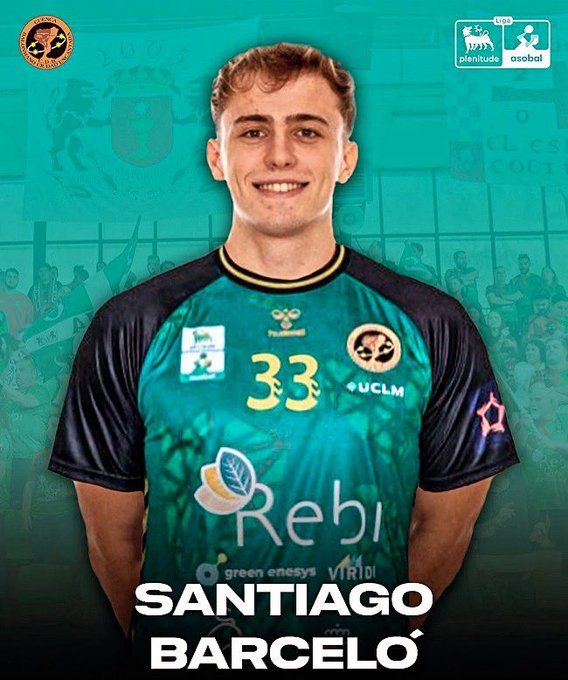 BALONMANO | CUENCA 🤝 El @BMCdadEncantada cierra el fichaje de SANTIAGO BARCELO (@santibarcelo3) 📊 Se trata de un primer línea internacional por Argentina de 21 años que llega procedente del @bmbenidorm  ✍🏻 Firma para las dos próximas temporadas, hasta 2026 📸 BM REBI CUENCA