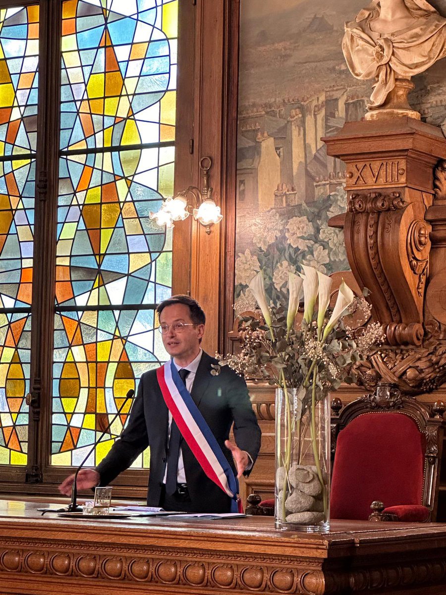 Vive les mariés ! Vive l’amour ! Vive la vie ! Très heureux d’avoir célébré l’union de Lydia et Medhi. ♥️♥️♥️ #Paris #Paris18