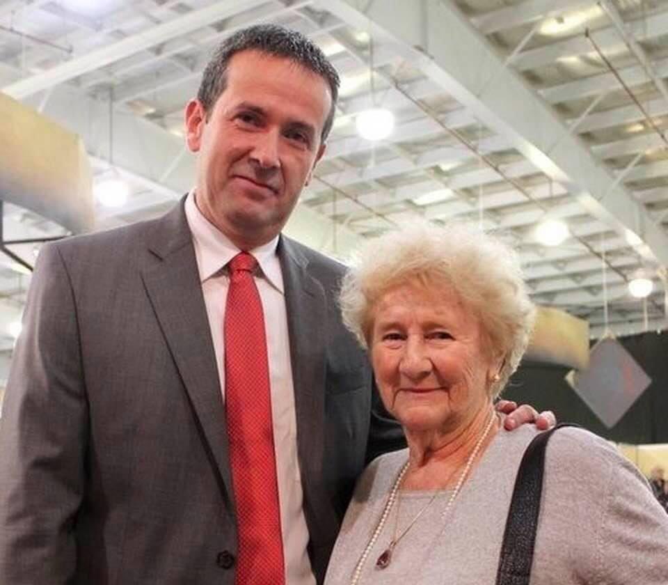 canadasr02's tweet photo. Un très joyeux 95e anniversaire de naissance à une femme exceptionnelle, la romancière et dramaturge acadienne Antonine Maillet. https://t.co/IohCbg25Dg