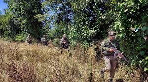 🚨#BreakingNews #Encounter started between #terrorists & security forces at Sanai area of #Surankote in #Poonch More details awaited. #Kashmir #CounterTerrorism #ArvindKejriwal #SupremeCourt #Harshali #HarshadChopda @RealBababanaras @FrontalForce @alpha_defense @Nighat_Abbass