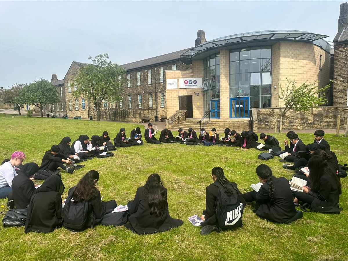 Year 7 making the most of the glorious weather and reading in the sun! ☀️ #readingisfun #booklovers