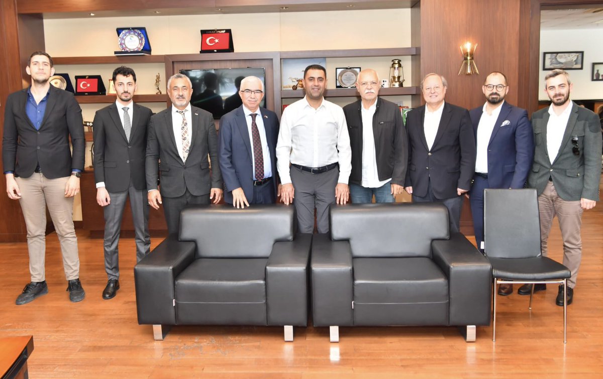 Genel Başkan Yardımcımız Ramazan Saygılı, Taşınmaz Yönetimi Genel Müdürümüz Tevfik Türel ve Çukurova Şube Başkanımız Yıldıray Özbek, Çukurova Belediye Başkanı Emrah Kozay’ı ziyaret ettiler.