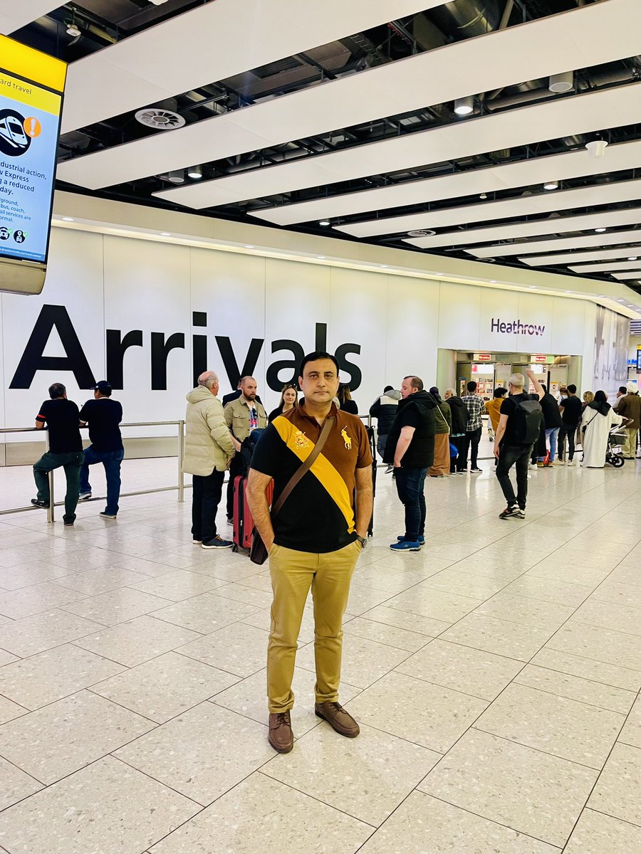 hafiz_irfan's tweet photo. "Thrilled to embark on my first-ever journey to the UK! ,
I can't wait to explore the rich history, diverse culture, and picturesque landscapes. Let the adventure begin! ๐ต๐ฐโ๏ธ๐ฌ๐ง #FirstTimeInUK #ExcitedExplorer" https://t.co/sbaNuKL11P