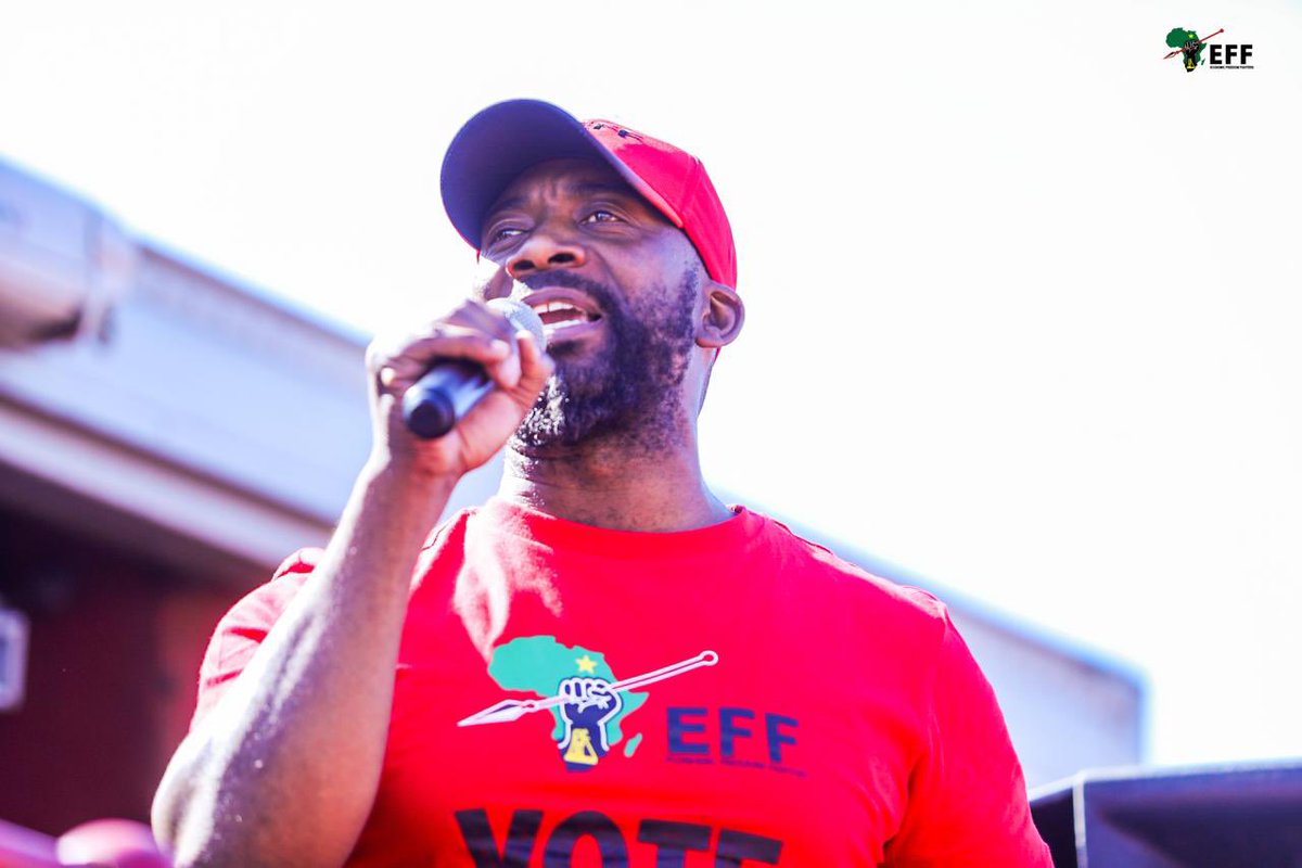 [IN PICTURES]: EFF Convener in Free State, Commissar @MsaneThembi and EFF Provincial Chairperson Commissar Coach Liphoko at the EFF community meeting in Welkom. #EFFCommunityMeetings #MalemaForSAPresident #VoteEFF