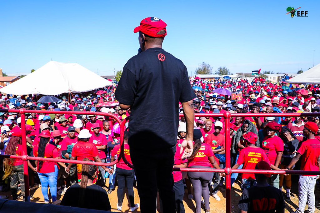 [IN PICTURES]: President @Julius_S_Malema addressing the EFF community meeting in Lejweleputswa . This is the first meeting the President is addressing today, out of the three. #MalemaForSAPresident #VoteEFF #EFFCommunityMeetings