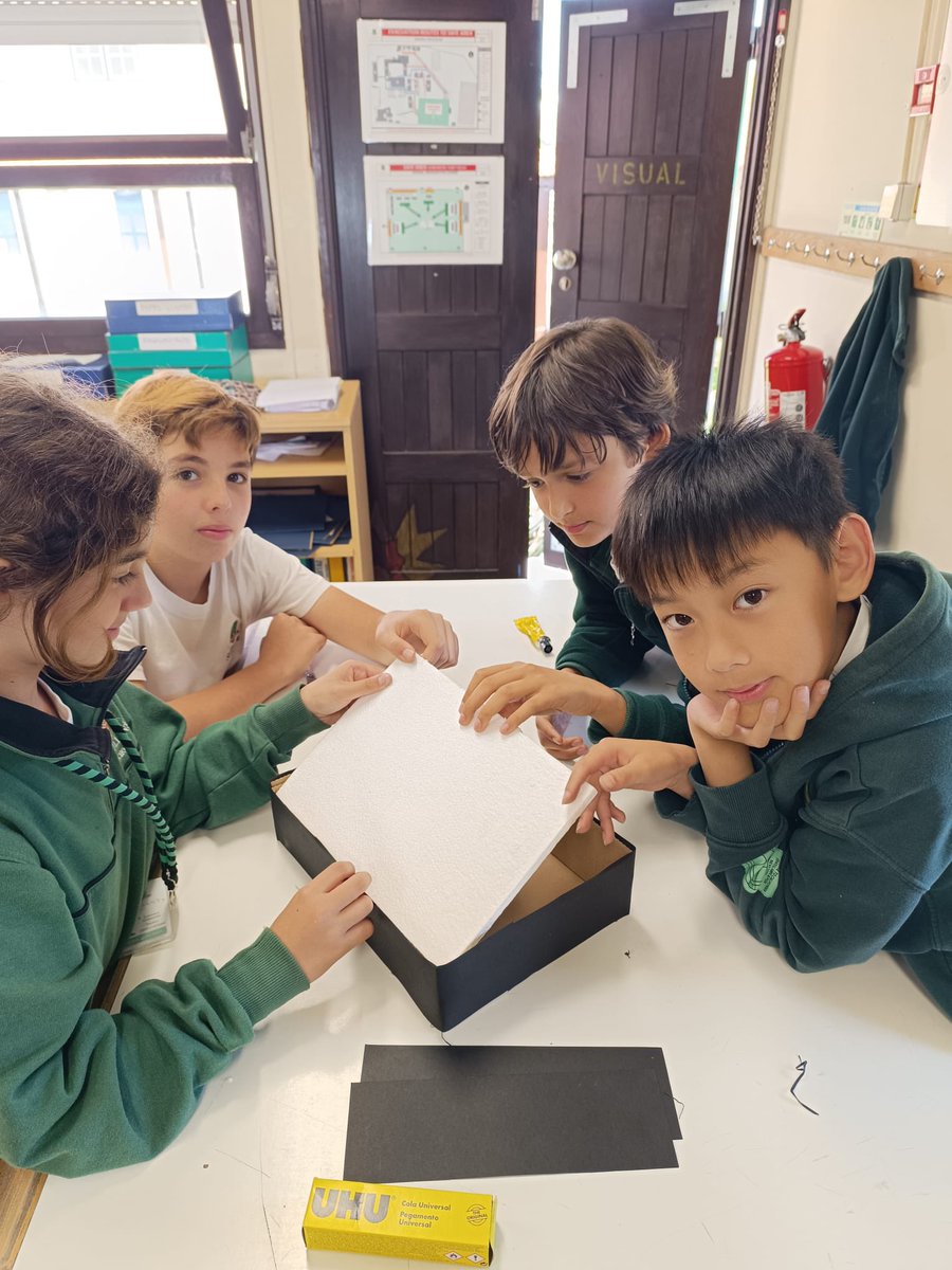 Bilingual Curriculum at St Julian's School tweet media