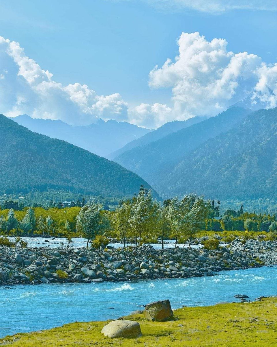 You need this kind of peace 🙂

Yes or No?

Sonamarg, Jammu And Kashmir, India🇮🇳