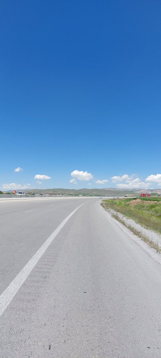 واقعا حق داشتن اسمش رو بذارن اردی بهشت.