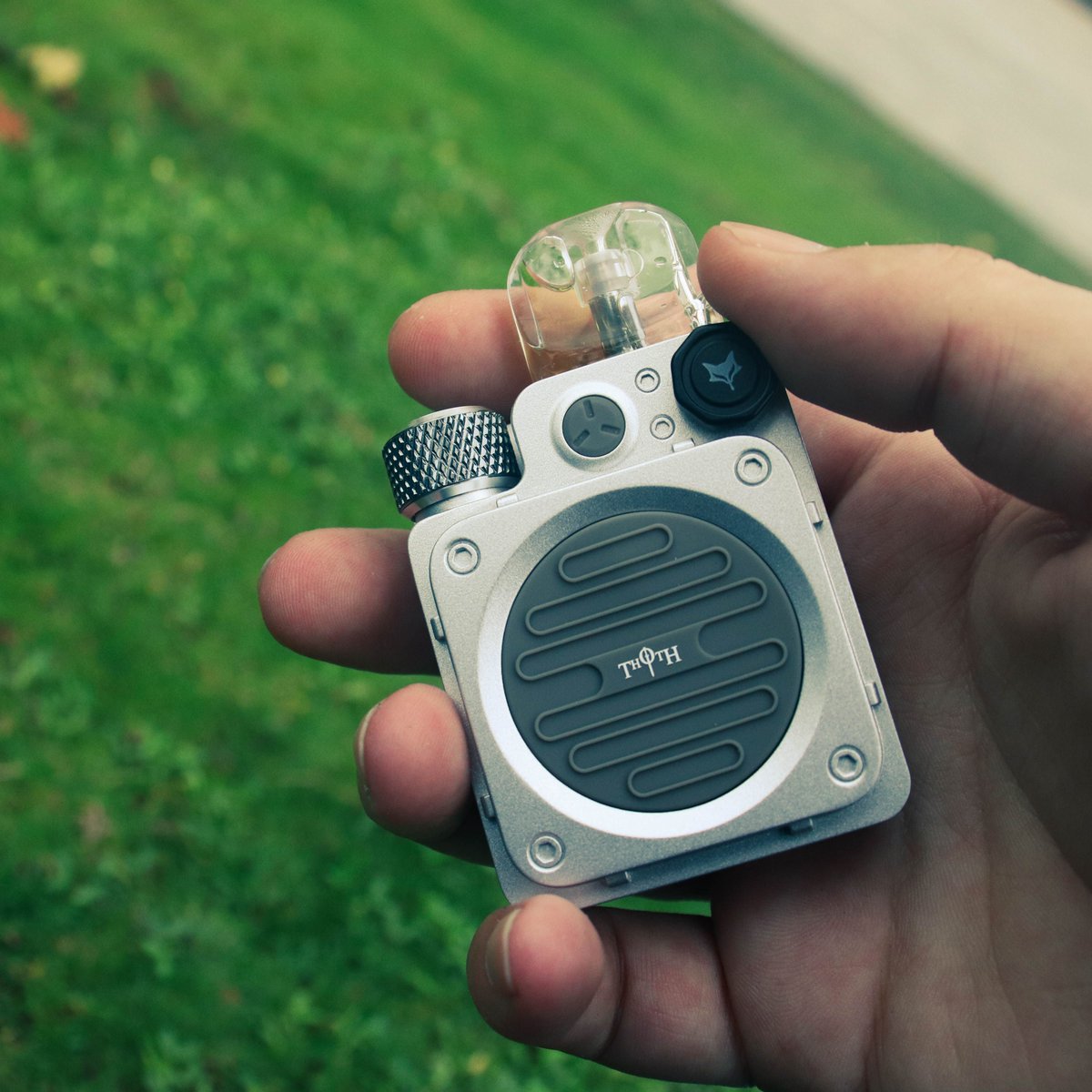 HealthCabin's tweet photo. 🌈🌈
🆕👋♻️Today's handcheck of kumiho #thotht in artic silver - rock your puffs💨
▶️In stock!
🔥20% OFF sitewide: 15TH
✔️Built-in 1300mAh battery
✔️2ml pod capacity
🙋All 5 colors available🔘🖤💚💜🤍
..
💃Get yours:👇
https://t.co/nDooRbCcCP
>
#kumiho #thothtpod #kumihothotht https://t.co/bZgY3ZY3JP
