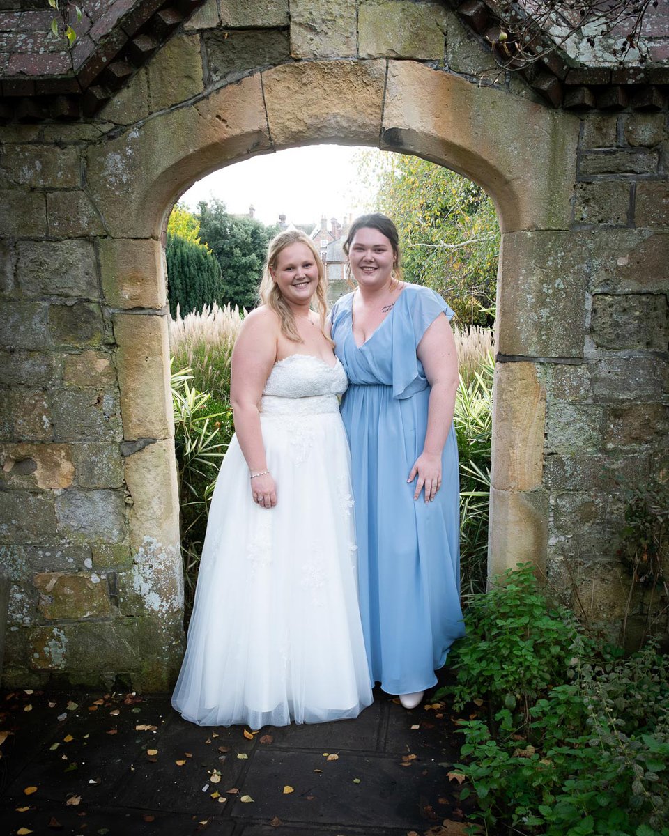 Eliana and her sister in one of the arches at #southovergrange. Built in 1572 by William Newton predominantly of stones ‘procured’ from Lewes Priory, Southover Grange is a fantastic #weddingvenue in #Lewes. #haywardsheathweddingphotographer See more - lewesweddingphotographer.com/eliana-jacob-w…