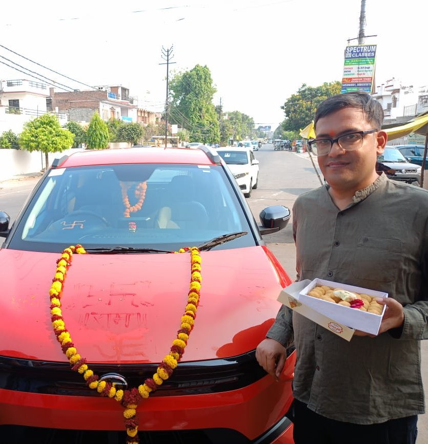 On the Auspicious Day of #AkshayTritiya brought Tata Nexon. Sabhi log apne good wishes aur ashirvaad banaye Rakhe ❤️ Shri Ganeshay Namah 🙏