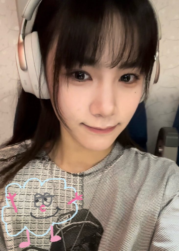 내일 HITC에서 만나요☁️🩵
 
#YOUNGPOSSE #도은 #DOEUN