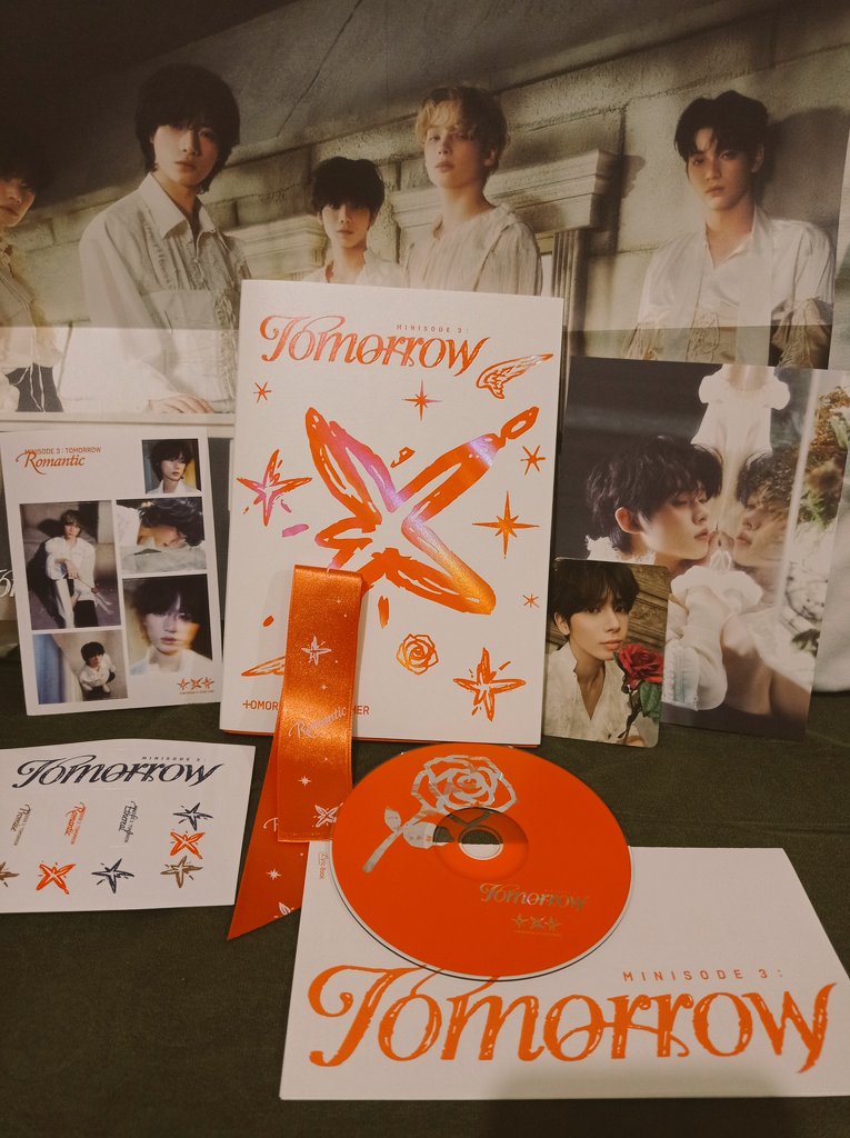 MY MOA HEART IS SO HAPPY RIGHT NOW!!! I still can't believe it! My giveaway prize from @cnaphils has arrived! Thank you so so much po! 🫶

#TOMORROW_X_TOGETHER 
#minisode3_TOMORROW 
#TXT_Romantic