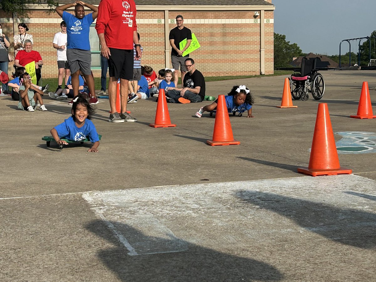 RISD Special Programs tweet media