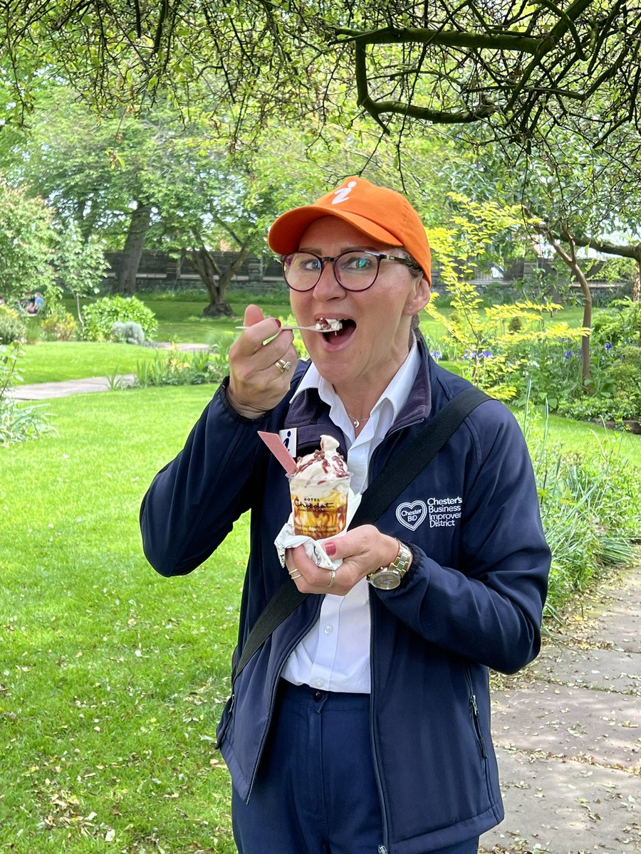 ChesterBID's tweet photo. Be as happy as Monica, our City Host, by treating yourself to @hotelchocolat Limited Edition Mango and Raspberry Sundae!๐ฆ๐
(20% off if you have a https://t.co/OLW620bJBW card)
๐ Northgate St
๐๏ธ Accepts #ChesterGiftCard
#chester #experiencechester #cheshire #hotelchocolat https://t.co/yLHfcr6Bob