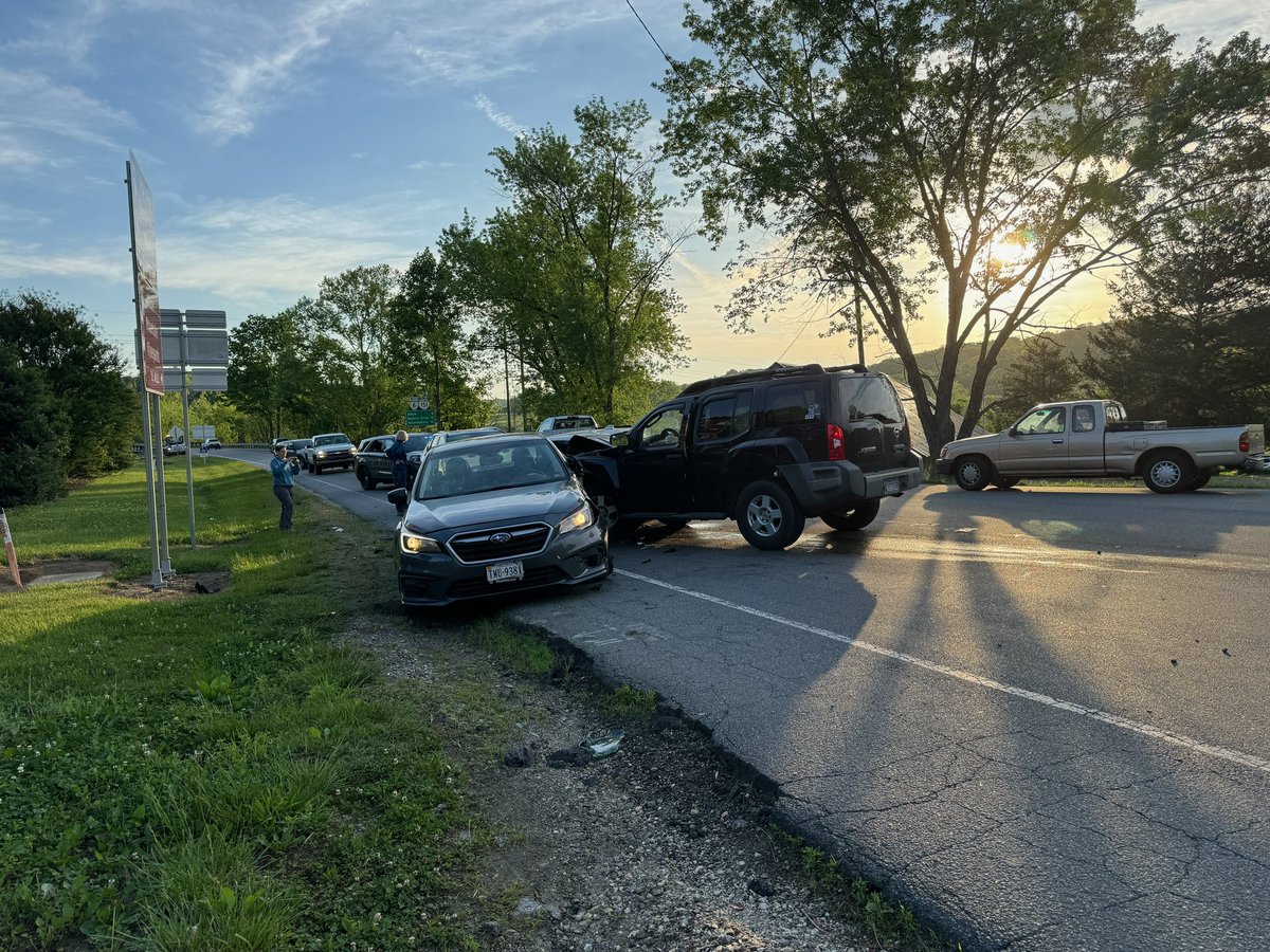 NELSON : Traffic Alert : Martins Store on 151 at River Road (Route 6) 4 car accident. Expect major delays. Use alternate route.