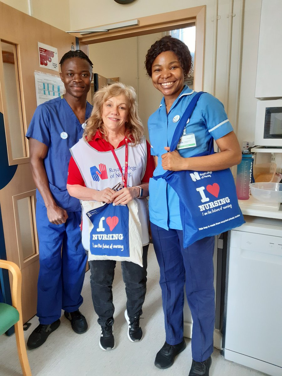 Starting #NursesDay celebrations early at Andover Memorial Hospital with Officer Gillian Edmond, and Reps Ify Oboshi and Abraham Sakyi. Huge thanks to all the nursing workforce at @HHFTnhs for everything you do!