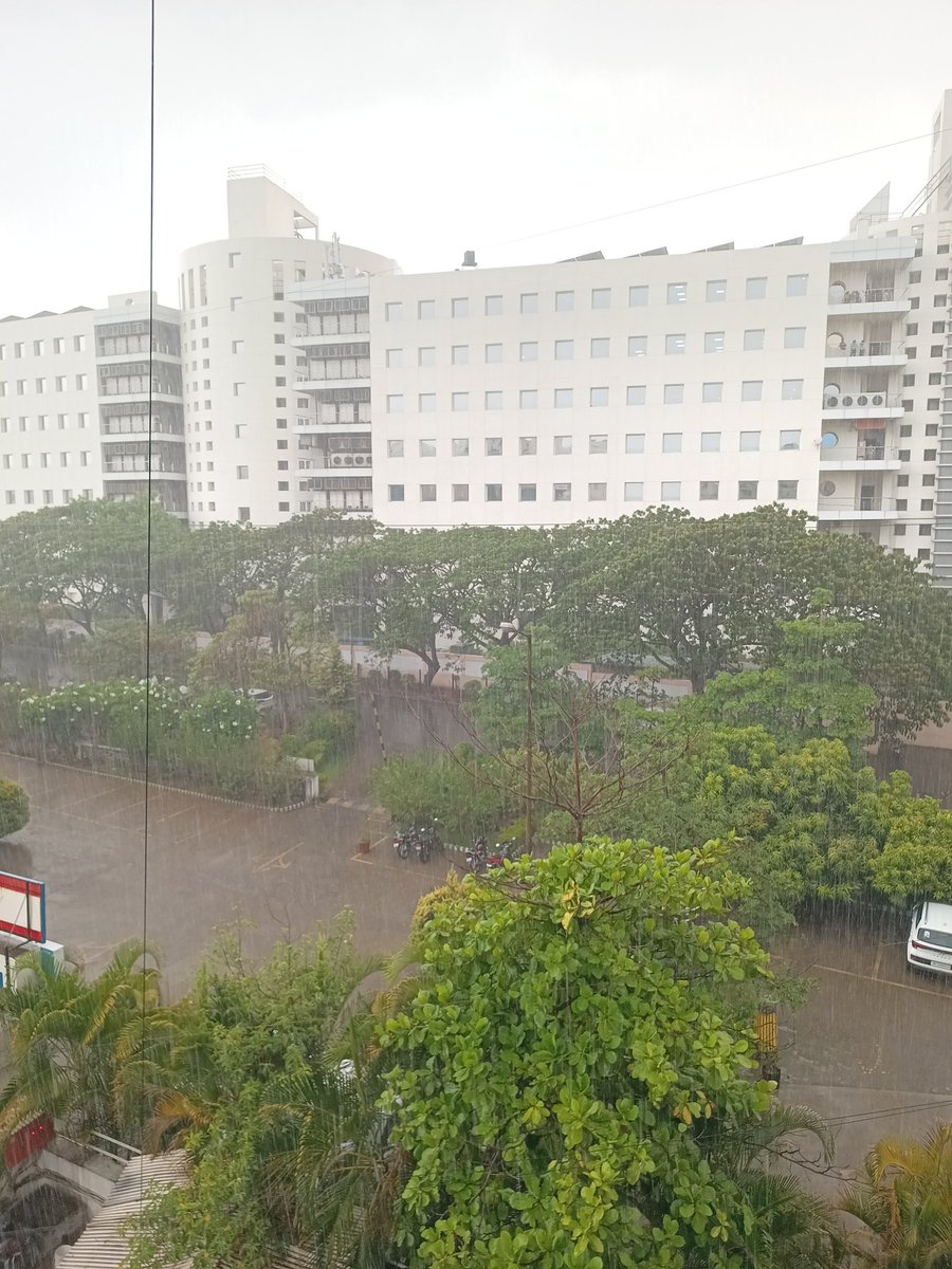 @aparanjape @vineet_tropmet Raining continuously since half an hour @hinjawadi!